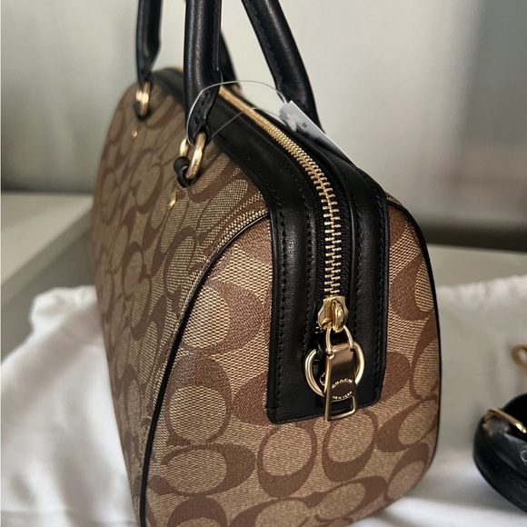 Coach Satchel With Matching Wristlet - Picture 4 of 8